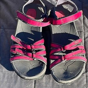 Women’s Teva